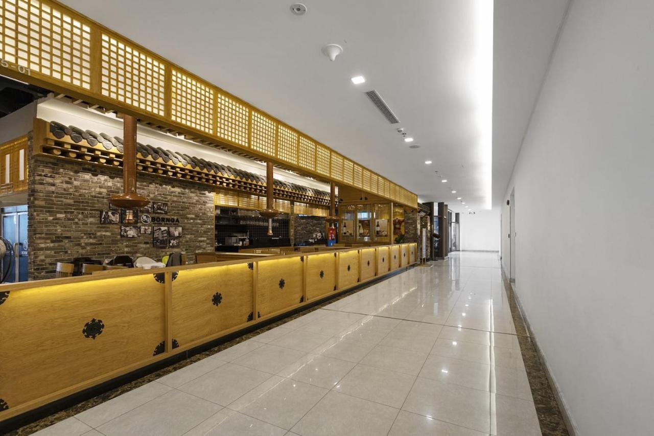 Landmark 81 Serviced Residences Ho Chi Minh City Exterior photo